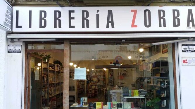 La Librería Zorba, en la calle Larga, acoge desde hoy hasta final de mes la exposición 'Estudio Lizaso'.